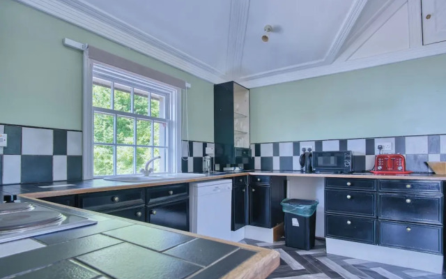 The Gatehouse - 2 Bedroom Apartment - Pendine