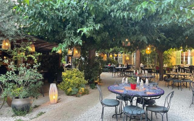 Auberge De La Tour
