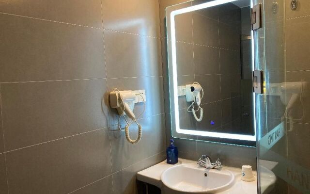 Hanting Hotel Shanghai South Railway Station Luoxiang Road Branch