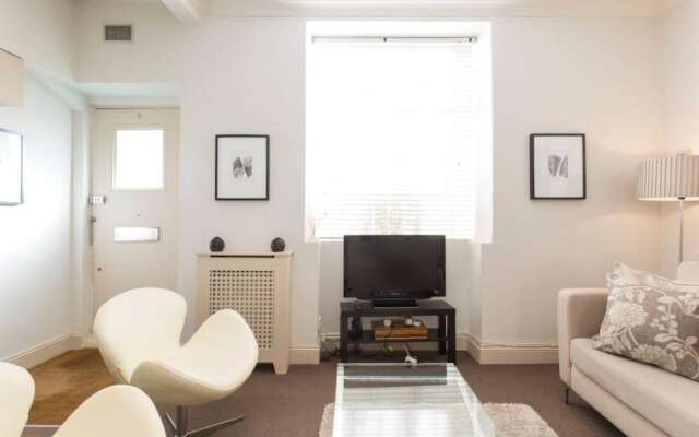 Delightful 2 Bed Apartment In The Heart Of Pimlico