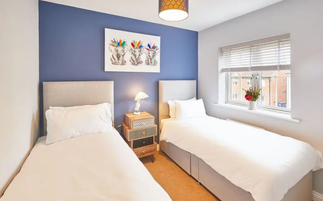 Host Stay The Tardis