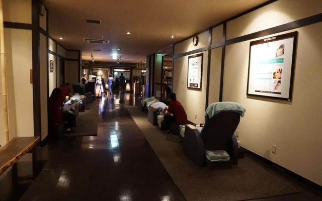 Yokohama Minamimirai Manyo-Club