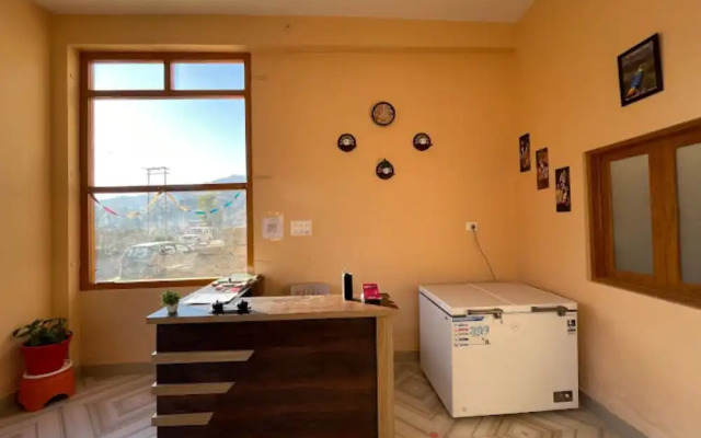 Goroomgo Mansarovar Inn Munsyari
