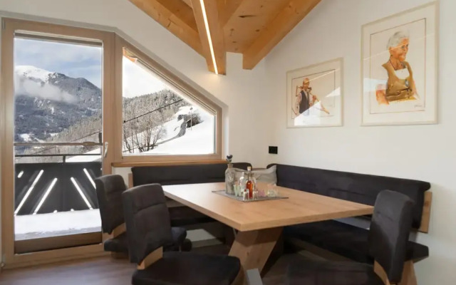 Apartment in Kaunerberg Near Lake