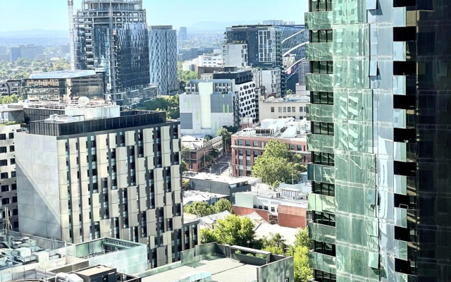 Readyset Apartments at Verve