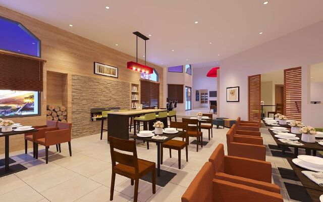 Country Inn & Suites by Radisson, Vallejo Napa Valley, CA
