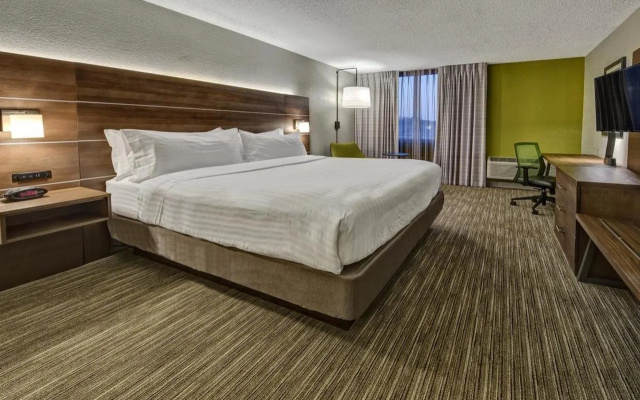 Holiday Inn Express Louisville Airport Expo Center by IHG