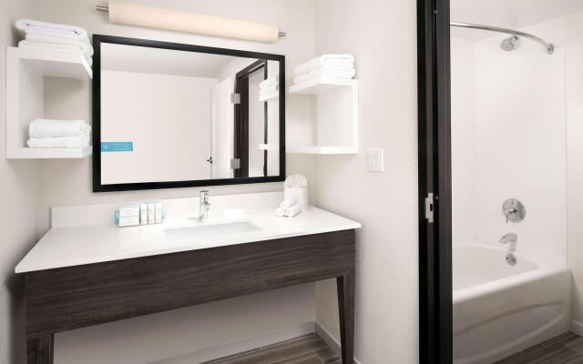 Hampton Inn & Suites Anaheim Garden Grove