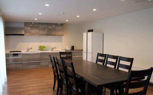 Jadan House