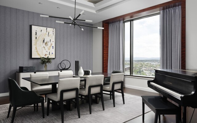 Four Seasons Denver Hotel 