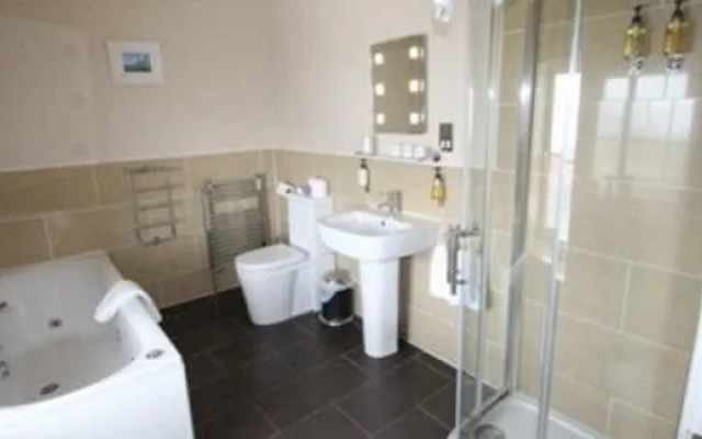 Three Acres Inn & Restaurant