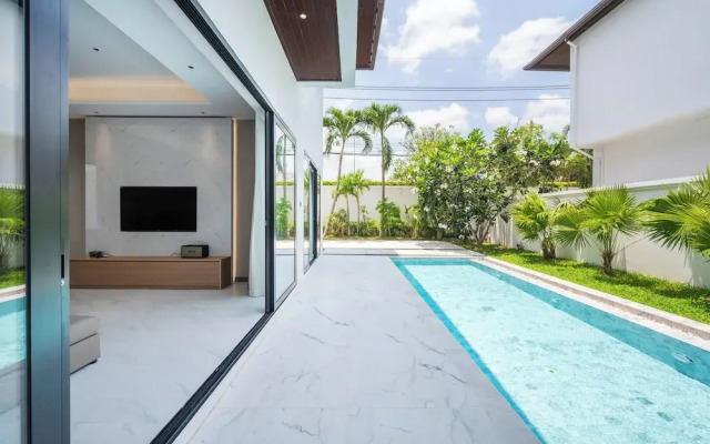 Argo Pattaya Resort and Villas