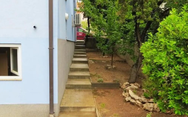 Seaside Apartment in Mandre