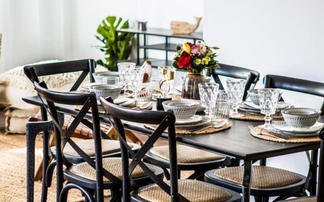 Terreno Suites