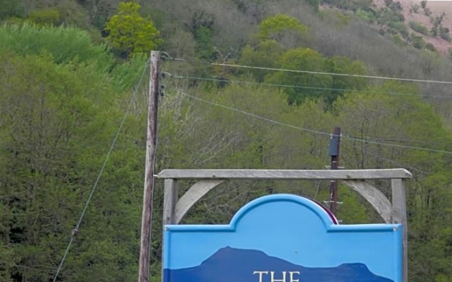 The Farmers Arms, Cwmdu
