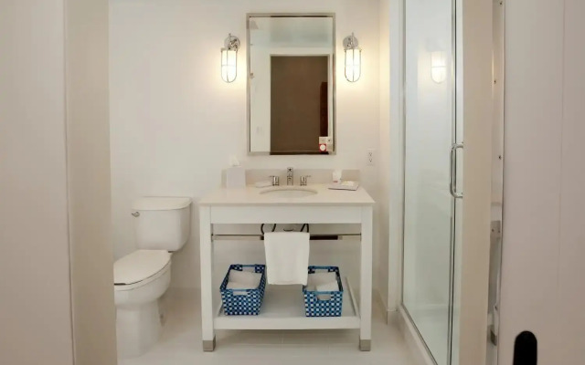 Four Points by Sheraton Winnipeg South