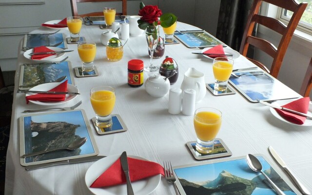 Austin Heights Bed & Breakfast