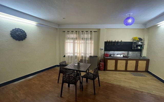 Dzambala Apartment