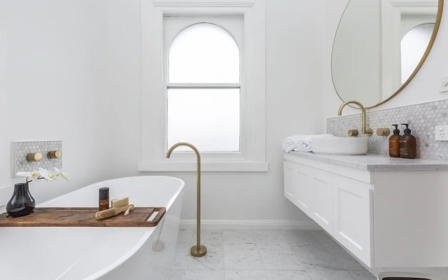 Victoria Hall Apartments