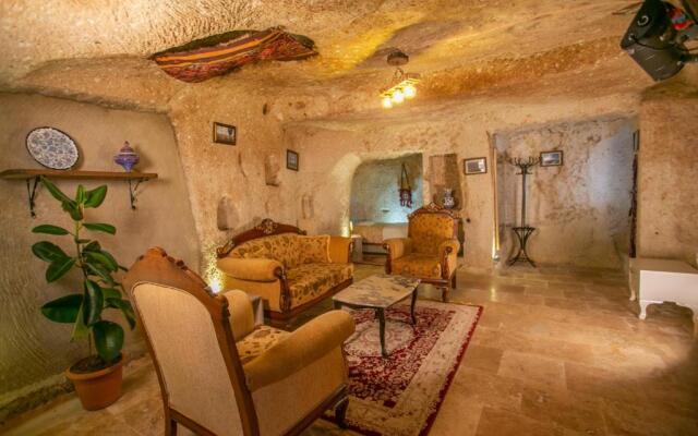 Kamelya Cave Hostel - Adults Only