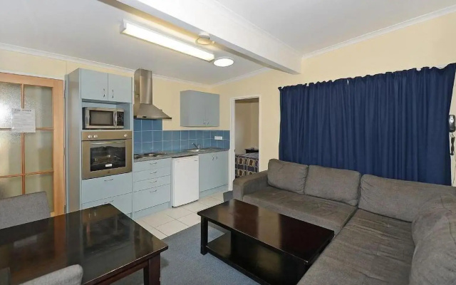 Trentham Motel