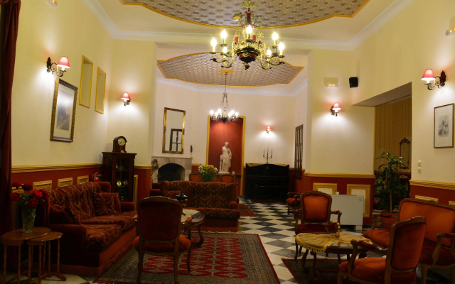 Halepa Hotel