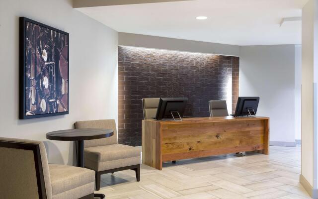 DoubleTree Suites by Hilton Nashville Airport