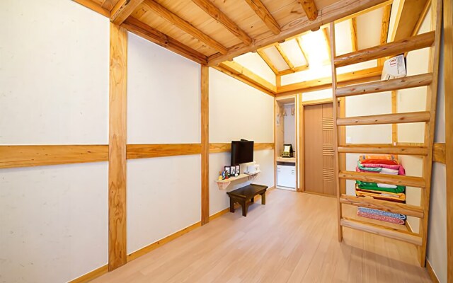 Jeonju Jeongga Hanok Pension