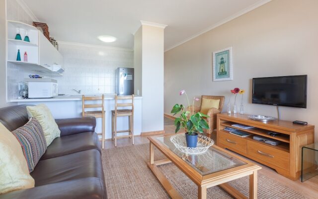 Leisure Bay 225 By Ctha