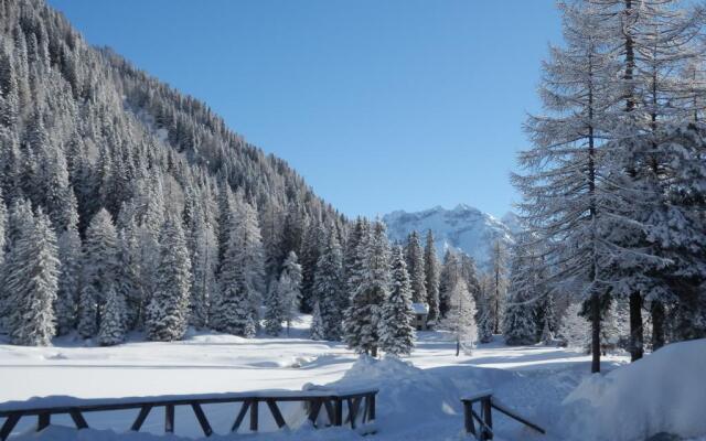 Rifugio Lago Nambino