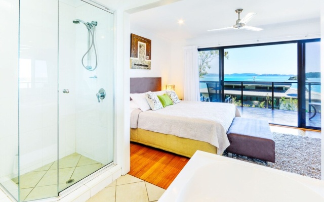 Shorelines 27 Hamilton Island 2 Bedroom Ocean View Near Marina With Golf Buggy – Guest Rooms – Hamilton Island