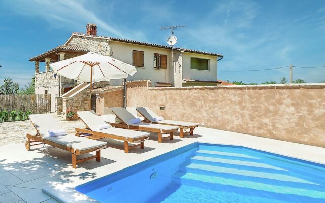 Modern Holiday Home in Porec With Swimming Pool