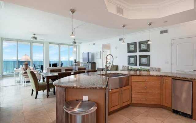Mustique 1402 4 Bedroom Condo by RedAwning