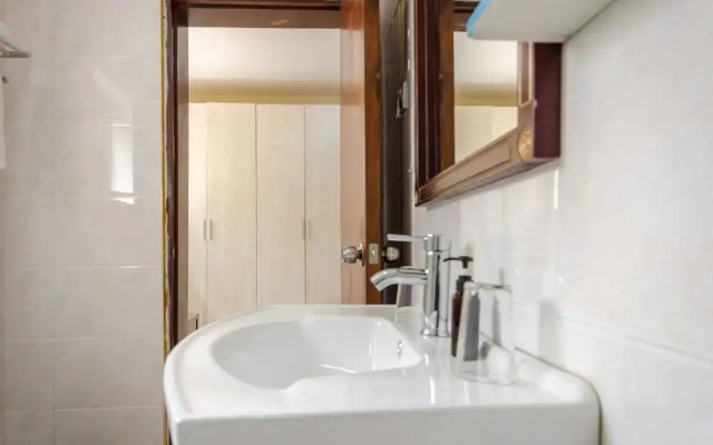 Nanjing Restaurant & Motel