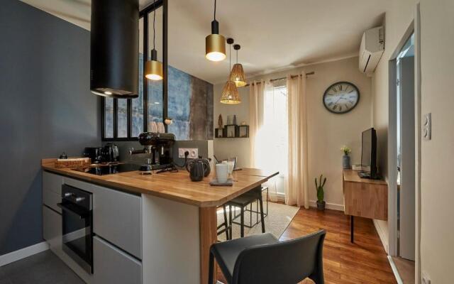 Beautiful apartment with terraceair conditioned-beautifully decorated #K6