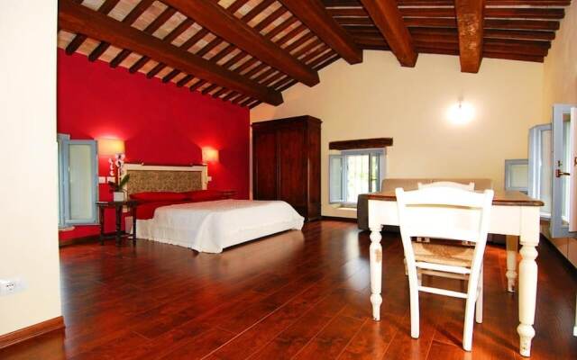 Amaranth House Rooms and Apartments