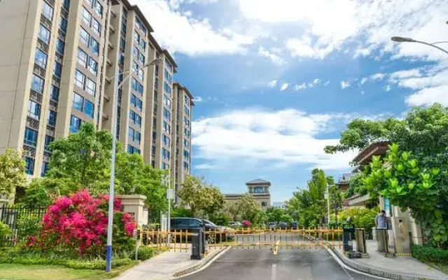 Jizhu Holiday Apartment (Hainan University City People's Hospital)