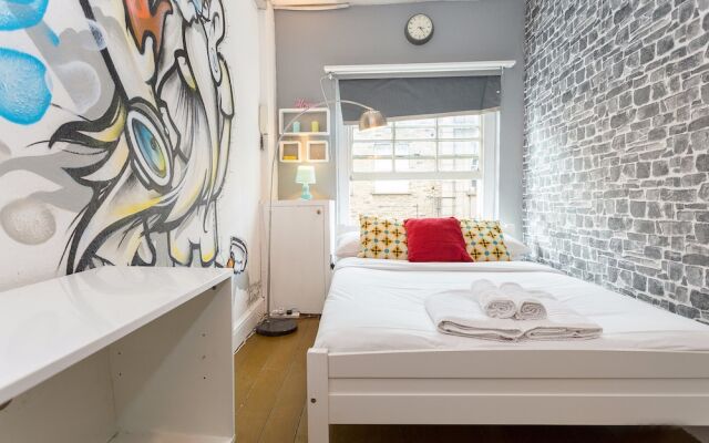 Quirky 2 Double Bedroom Apartment on Brick Lane