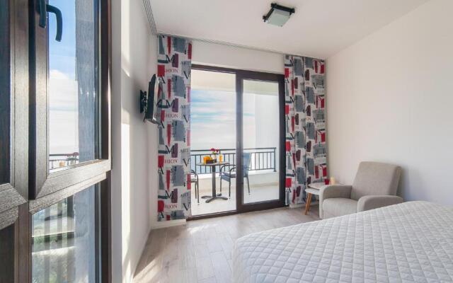 Villa Mona 2