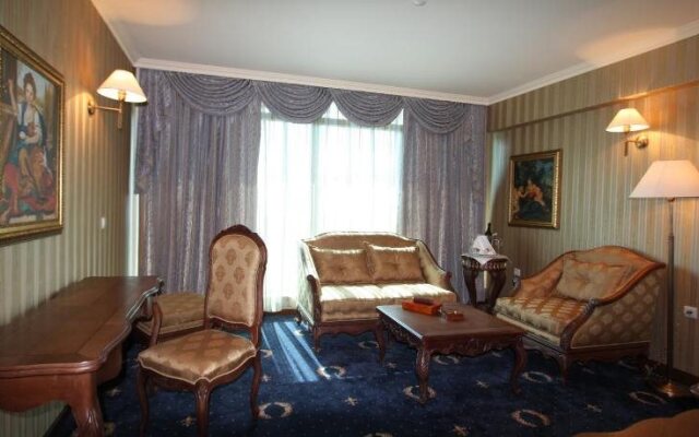 Efir Hotel