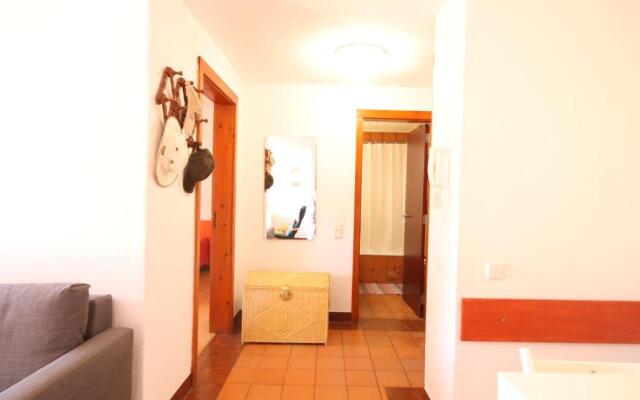 Sunny and Cozy Apartment, Lago Azul by Trip2Portugal