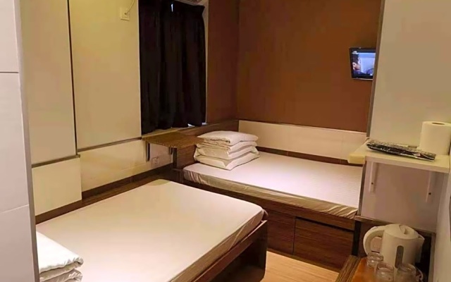 New Mong Kok Guest House – Guest Rooms – Kowloon