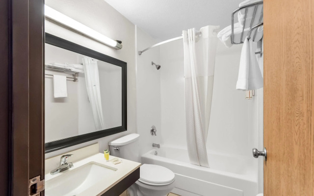 Super 8 by Wyndham Dumfries/Quantico