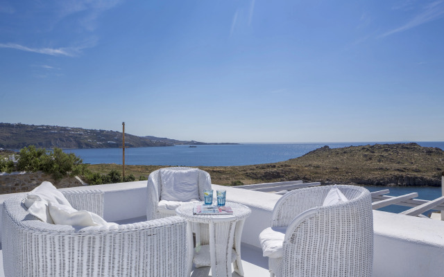 Casa Del Mar Mykonos Seaside Resort