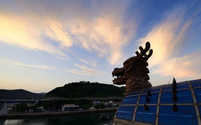Tongyeong Geobukseon Hotel