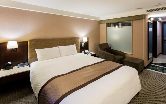 Grand Forward Hotel