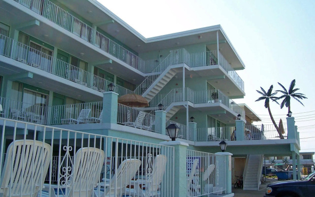 Four Winds Condo Motel