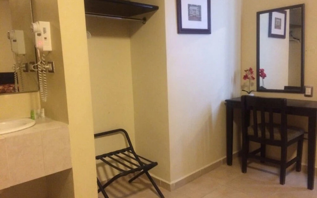 Hotel Flores Hills
