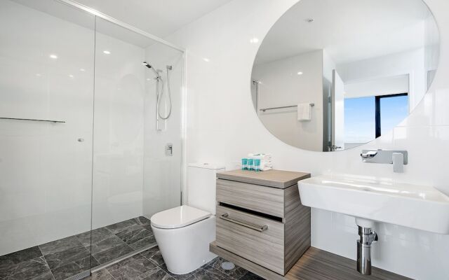 BRAND NEW Qube Broabeach Luxury 2 Bedroom