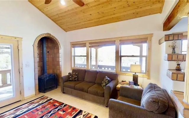 Pack Creek Orchard House by RedAwning